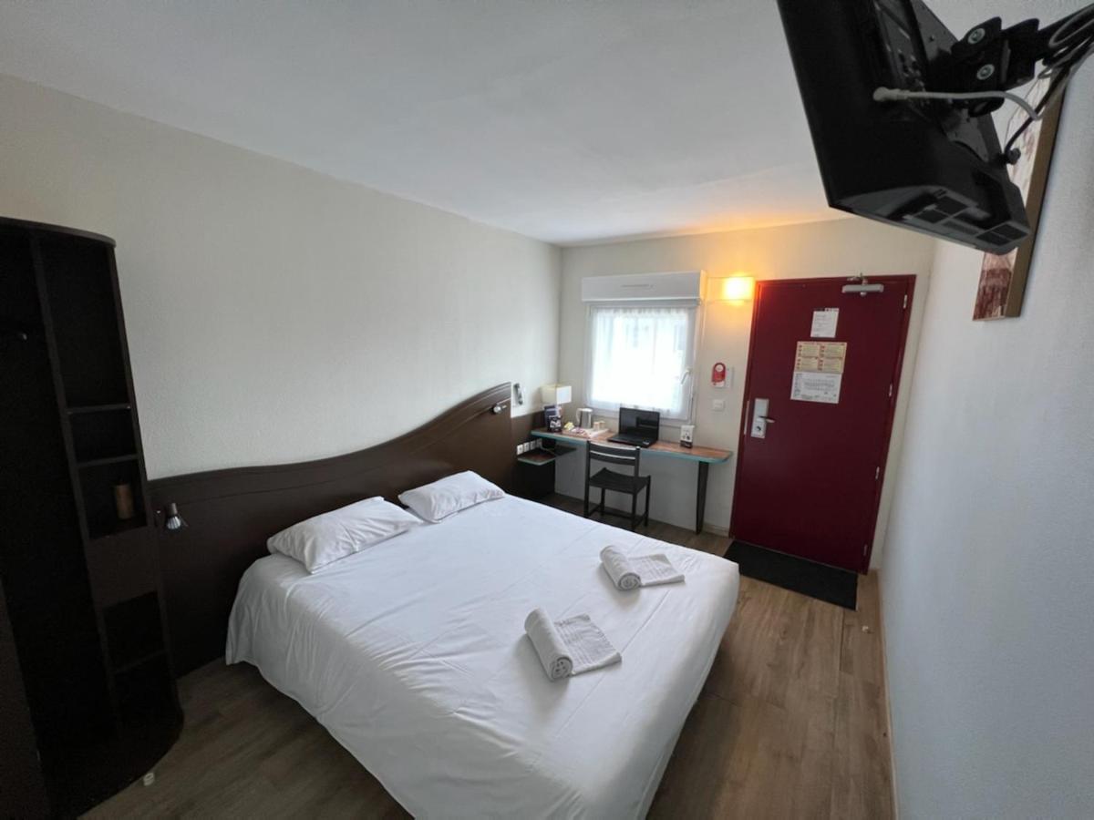 Contact Hotel Fontenay Le Comte Esterno foto